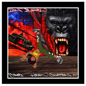 顾平把船开到了湖中央
