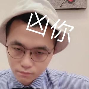 顾平把船开到了湖中央
